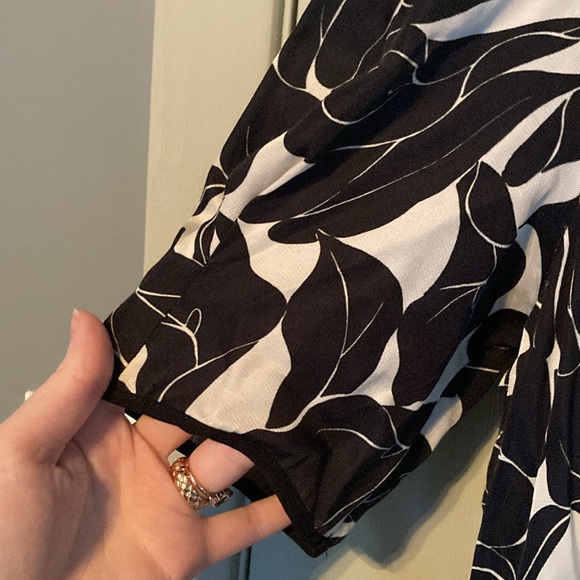 🖤 Jolie robe motif de feuilles - Picture 3 of 5